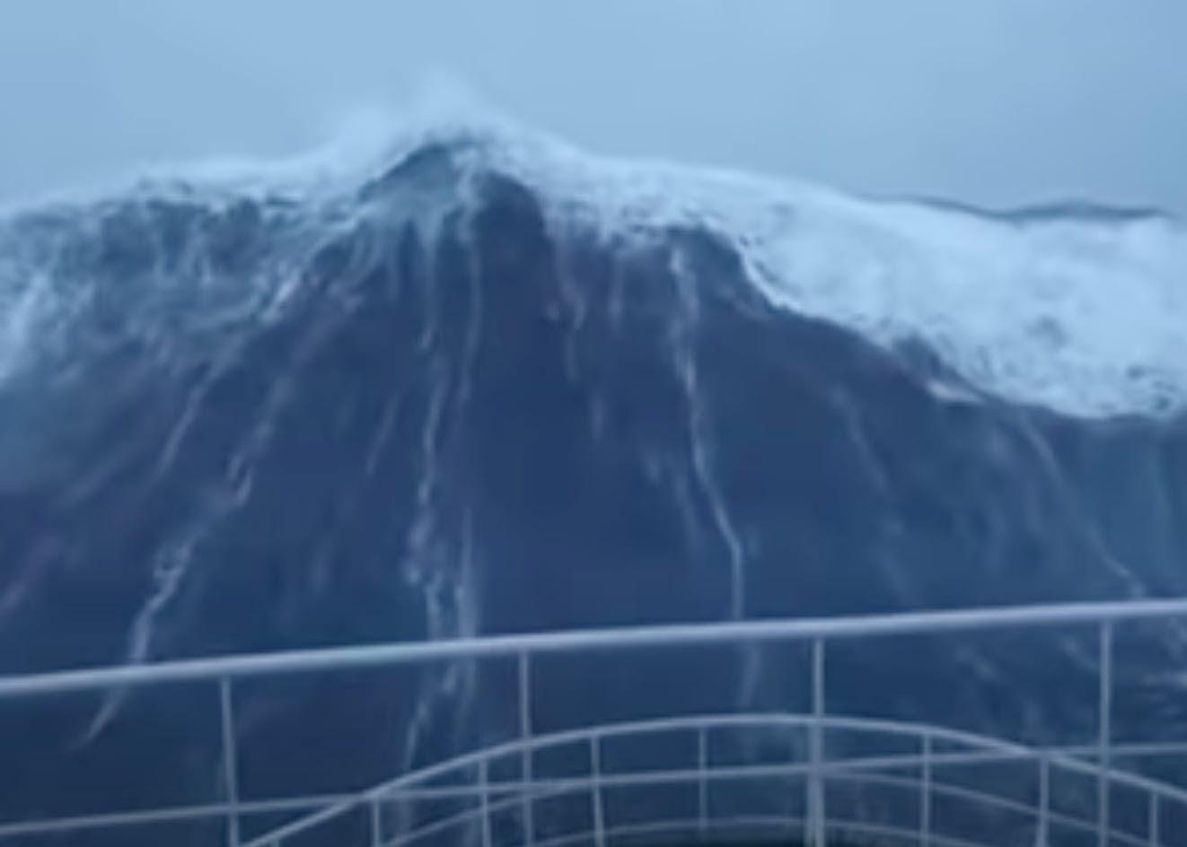 Foghorn Files #1: Rogue Waves – Jennifer Lucy Allan