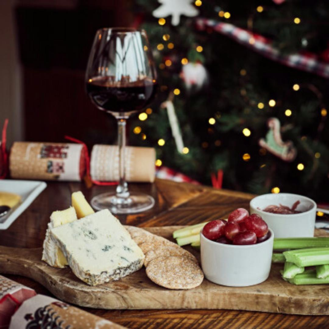 FESTIVE CHEESE AND WINE